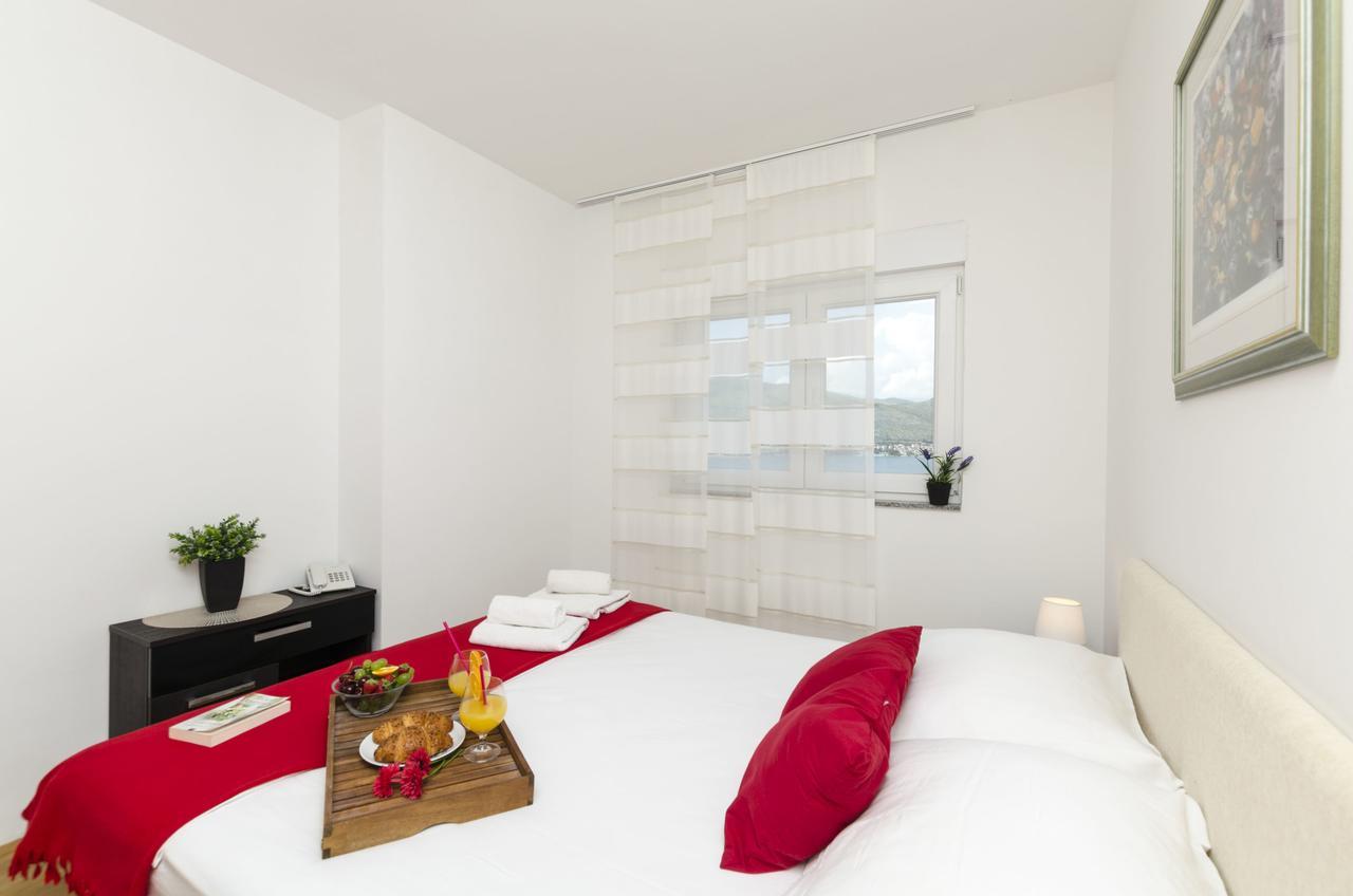 Apartments Maja Donji Okrug  Bagian luar foto