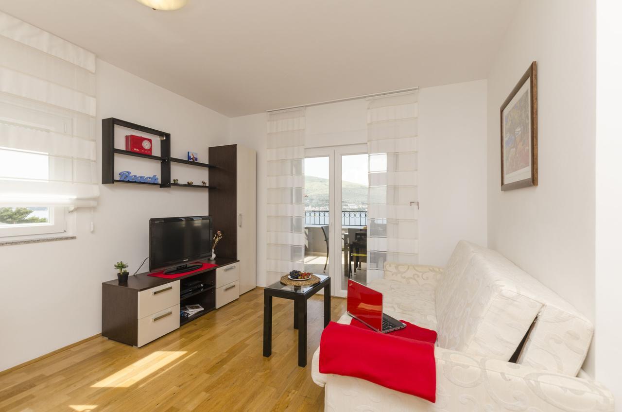 Apartments Maja Donji Okrug  Bagian luar foto