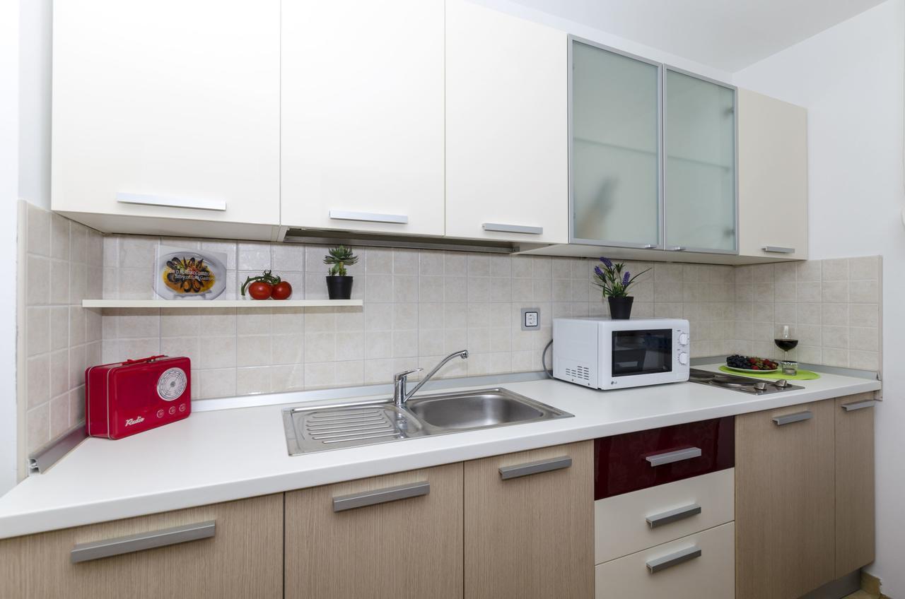 Apartments Maja Donji Okrug  Bagian luar foto