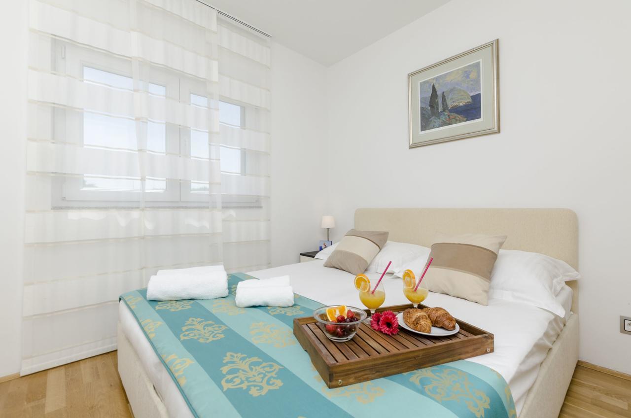 Apartments Maja Donji Okrug  Bagian luar foto