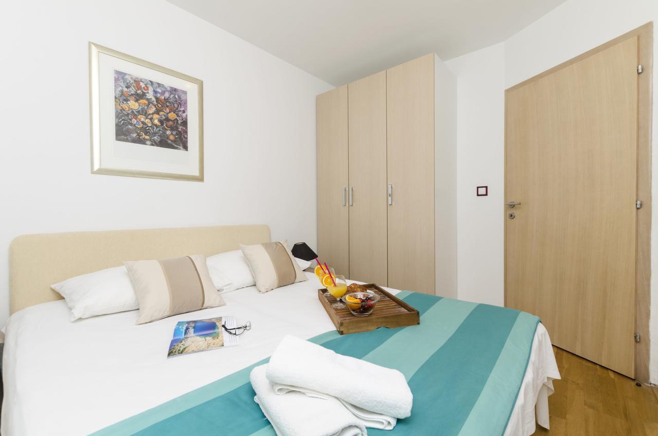 Apartments Maja Donji Okrug  Bagian luar foto